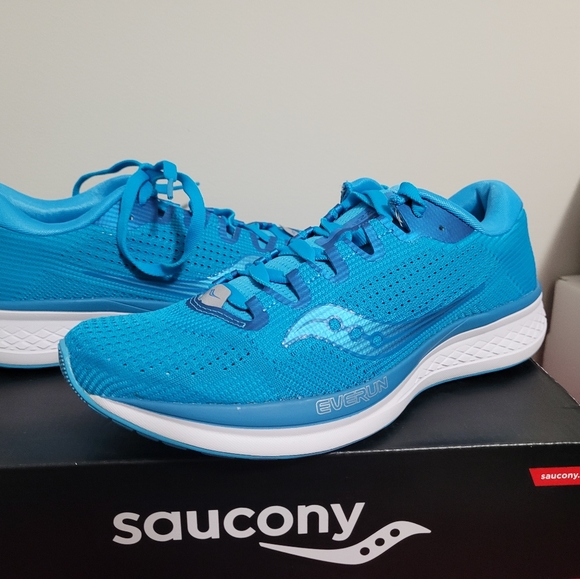 Saucony runners size 7 womens - Picture 1 of 6